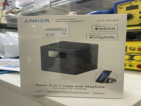 Anker 3/1 charger - 1