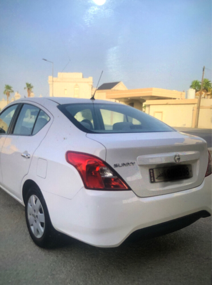 nissan sunny very clean vehcule - 1