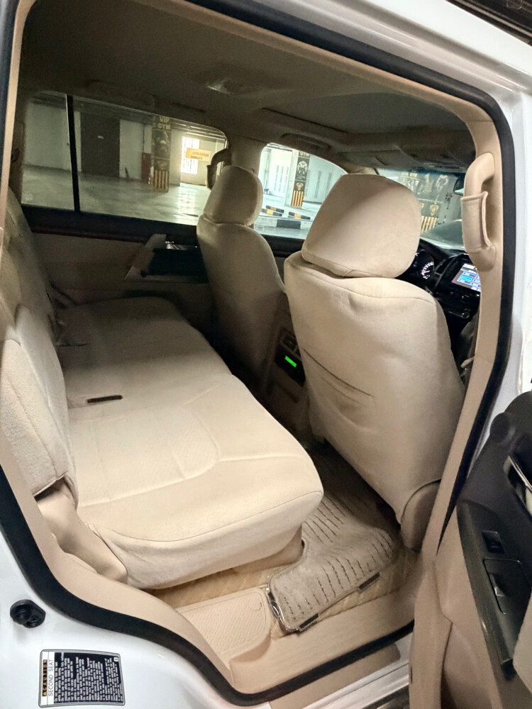 2014 Toyota Land Cruiser VXR - 8