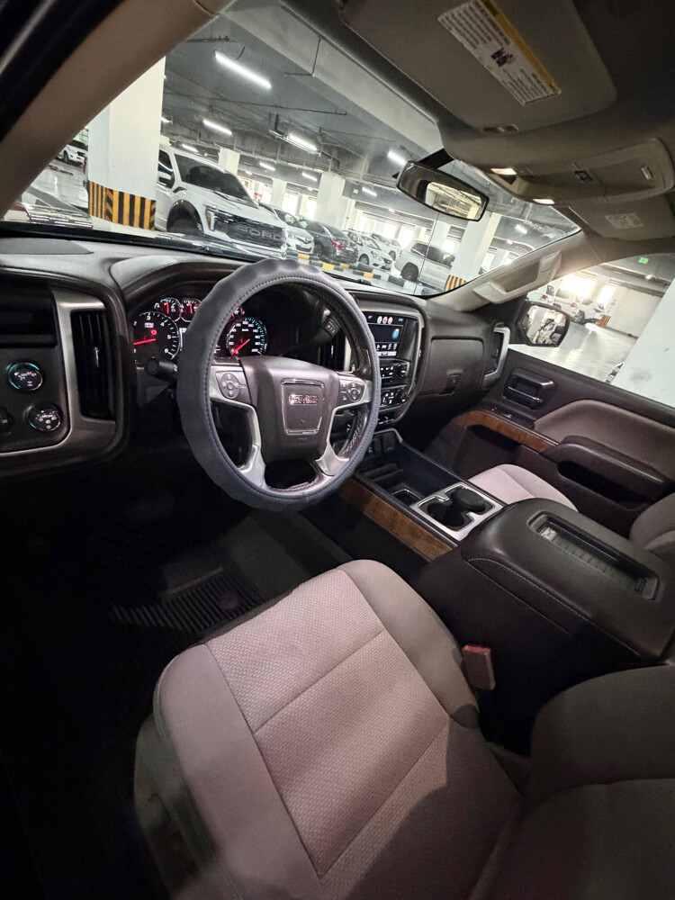 2018 GMC Sierra - 8