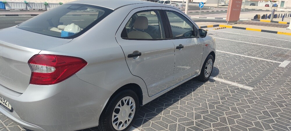 Ford.figo - 8