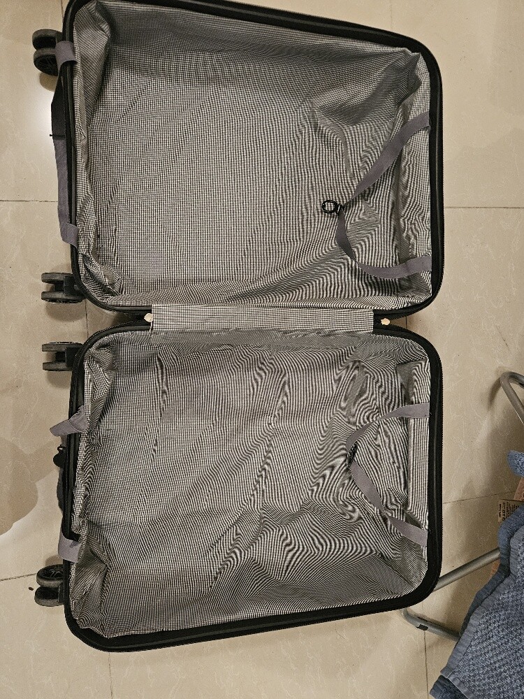 24 inch (66 cm - 18wide- 12 deep) - 2