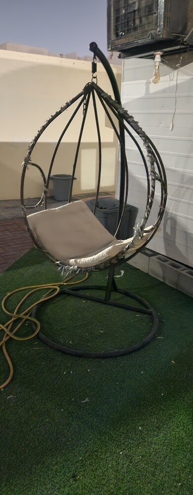 hanging chair - 1