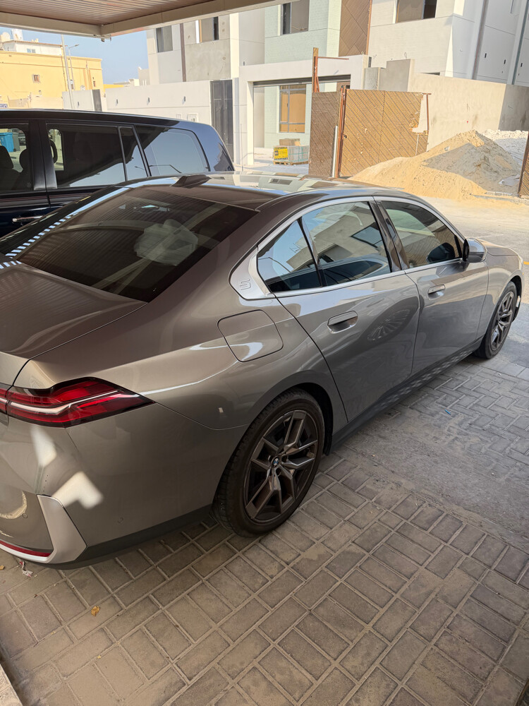 بي ام دبليو ٥٢٠ اي - 6