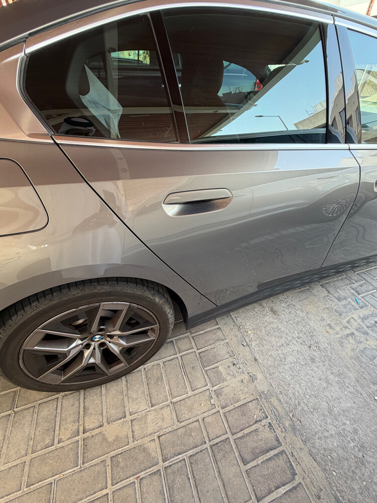 بي ام دبليو ٥٢٠ اي - 7