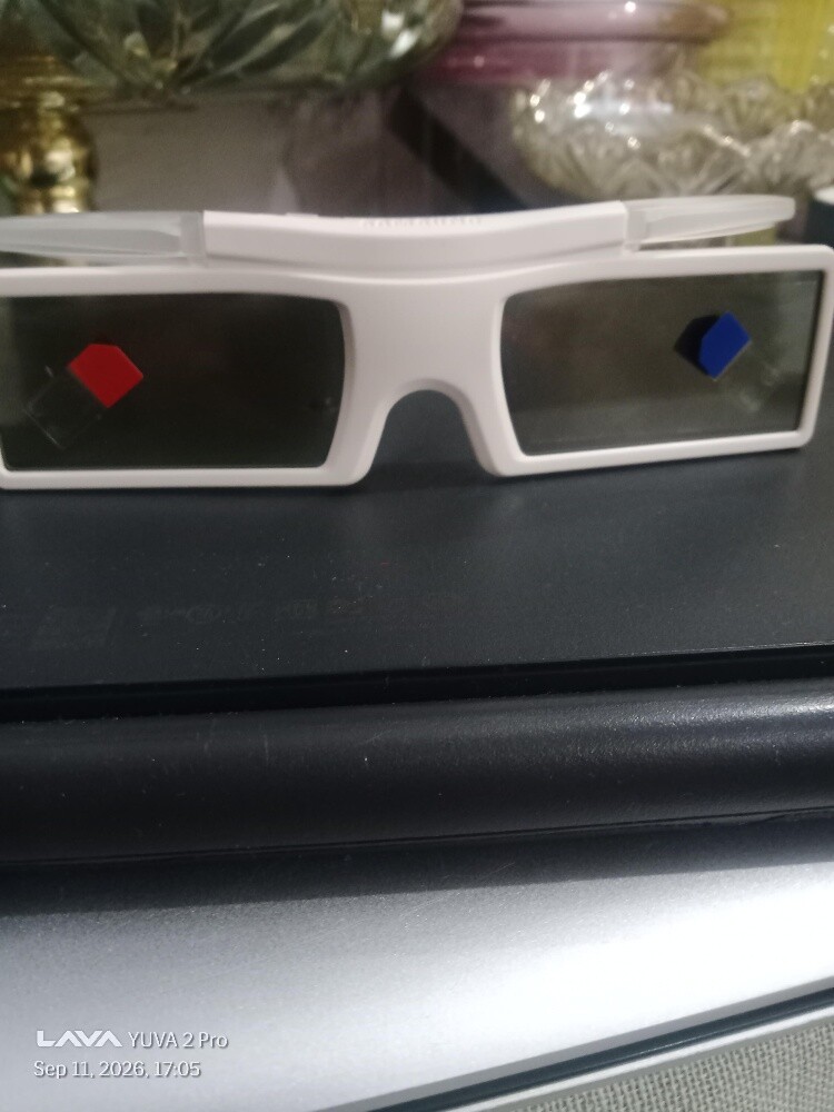 Samsung 3D glasses - 1