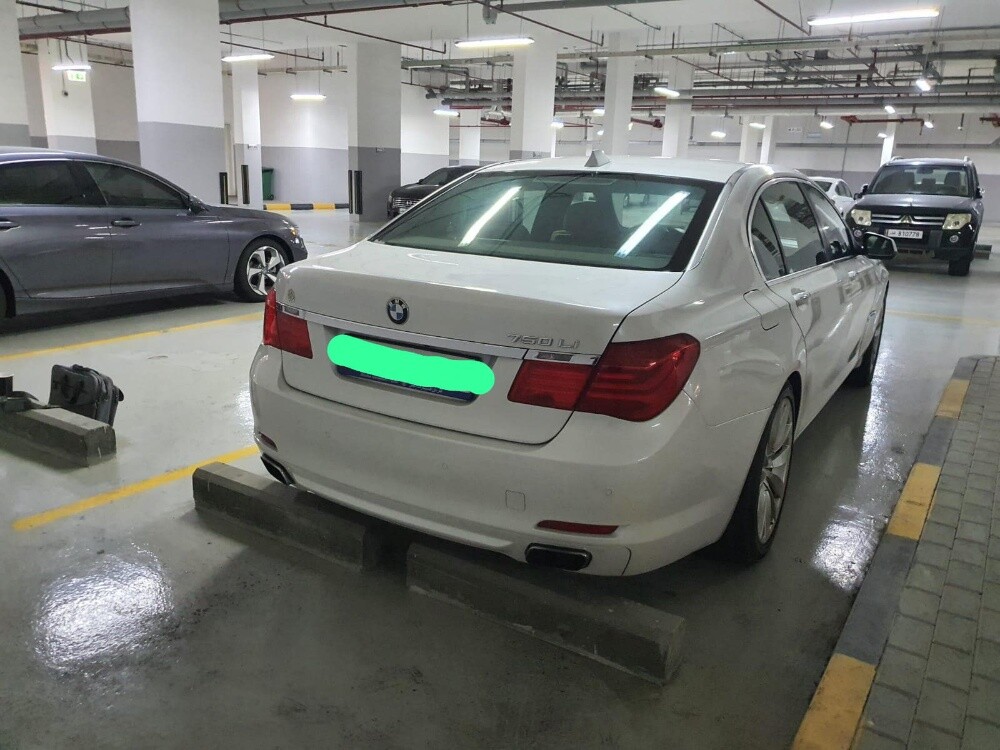 bmw 2012 750 li - 2