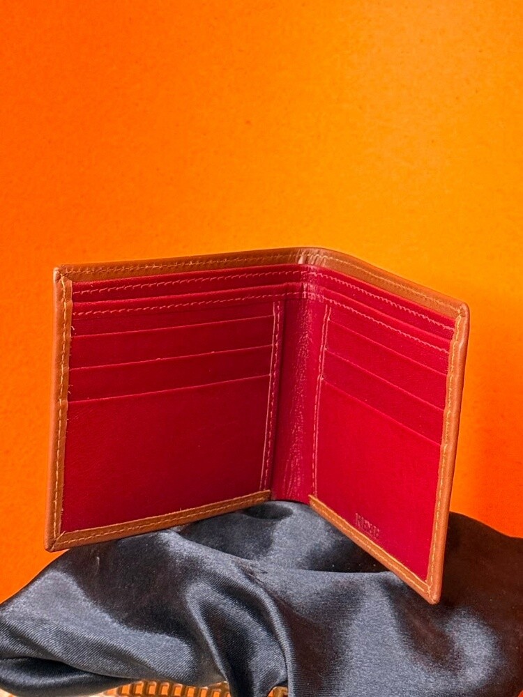 Leather bags and wallets - 15