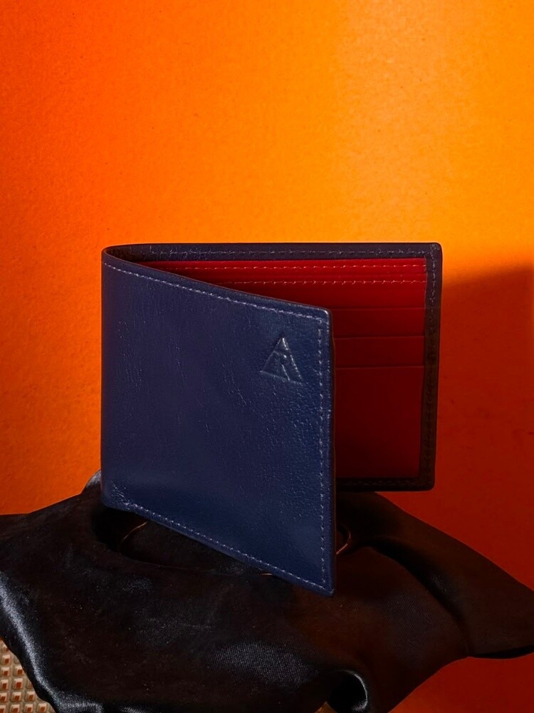 Leather bags and wallets - 6