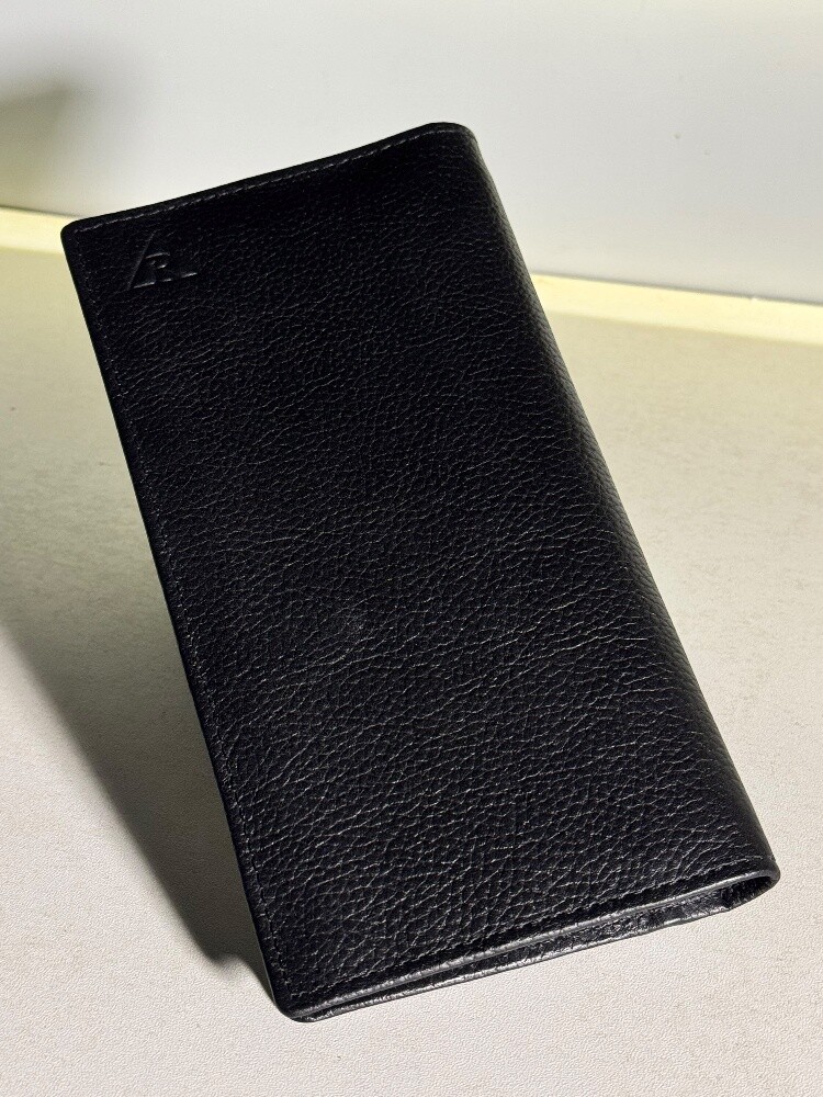 Leather bags and wallets - 13