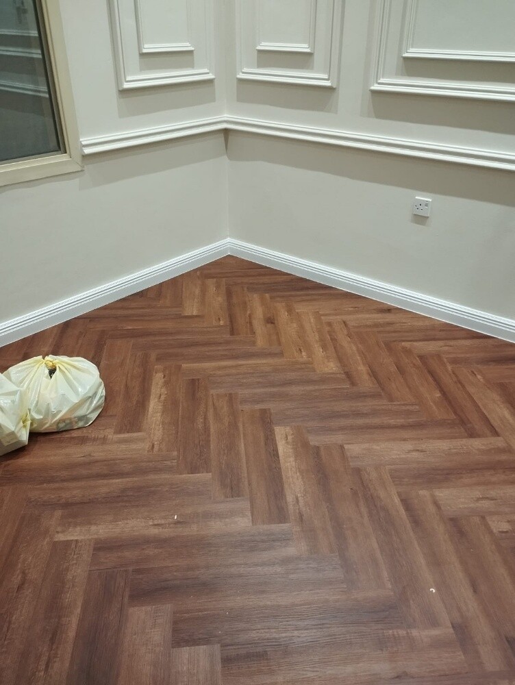 Flooring Herringbone Spc - 10