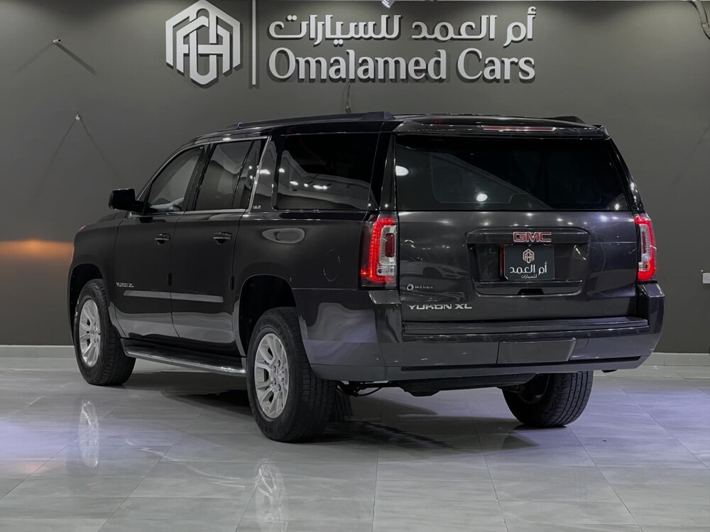 GMC YOUKN-XL - 4