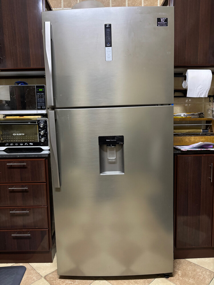 Samsung fridge 20’ gas cyl. - 1
