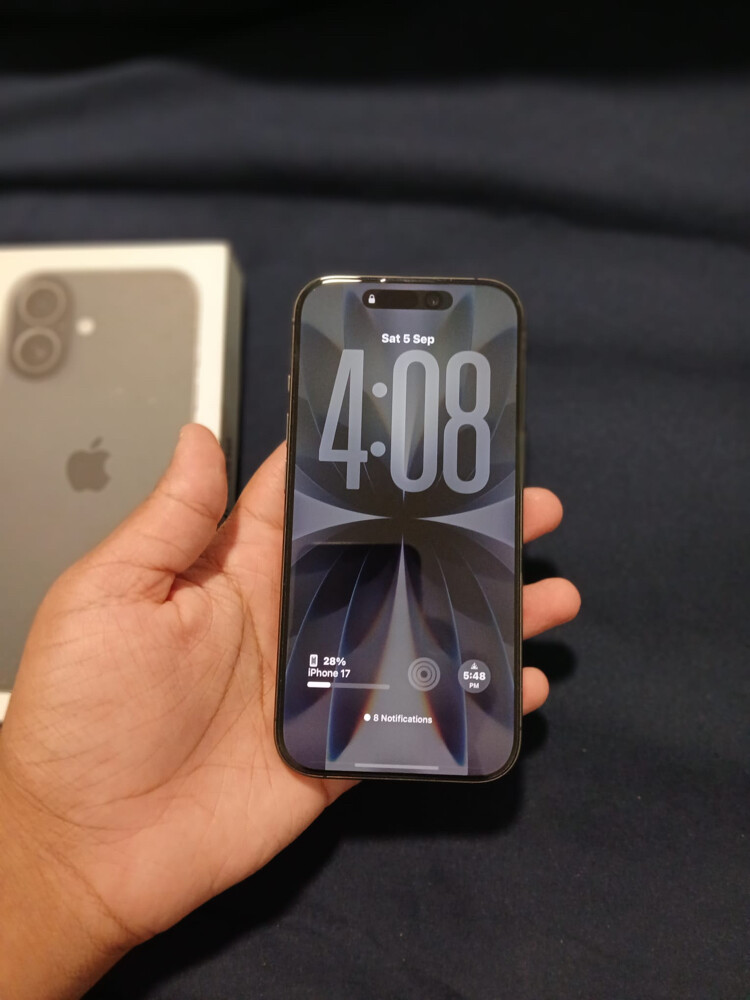 iPhone 17 - 256GB | Mint Condition - 4
