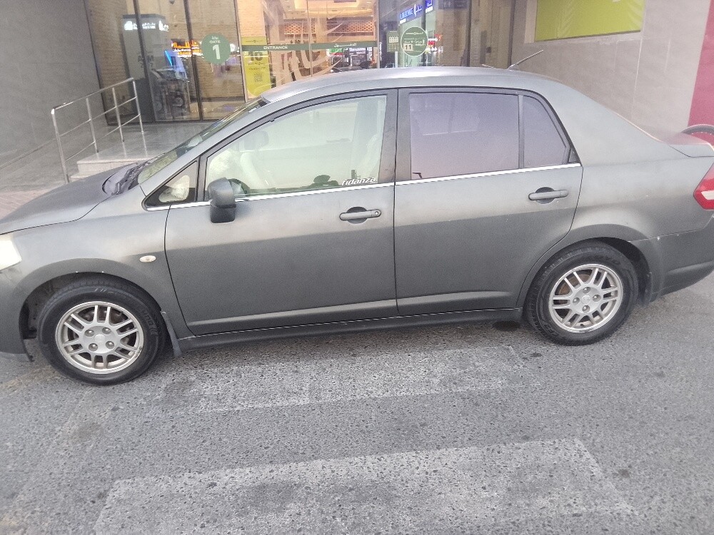 Nissan - 3