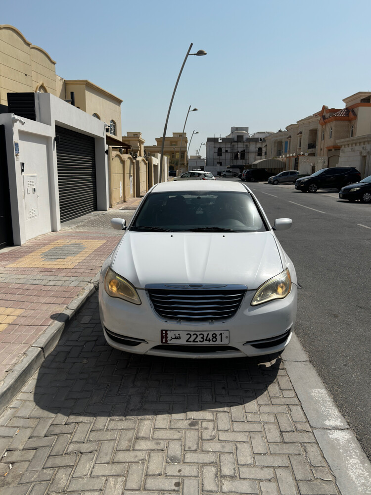 كرايسلر ٢٠٠  - 1