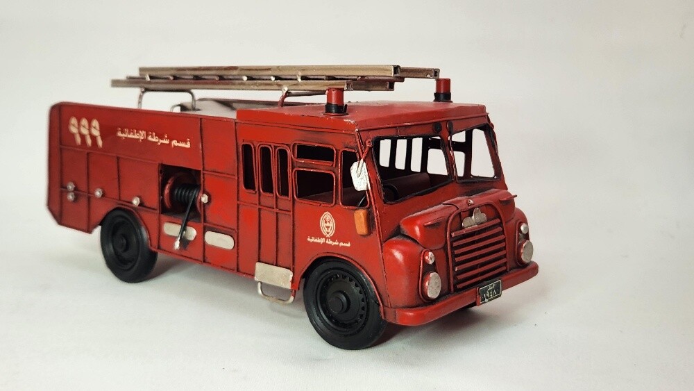 Qatar Old fire truck scale 1948 - 3
