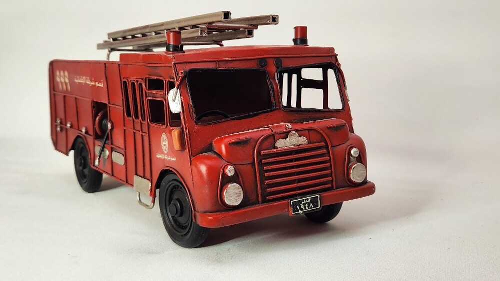 Qatar Old fire truck scale 1948 - 2