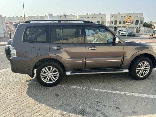 Mitsubishi Pajero 3.8L Gold Edition - 4