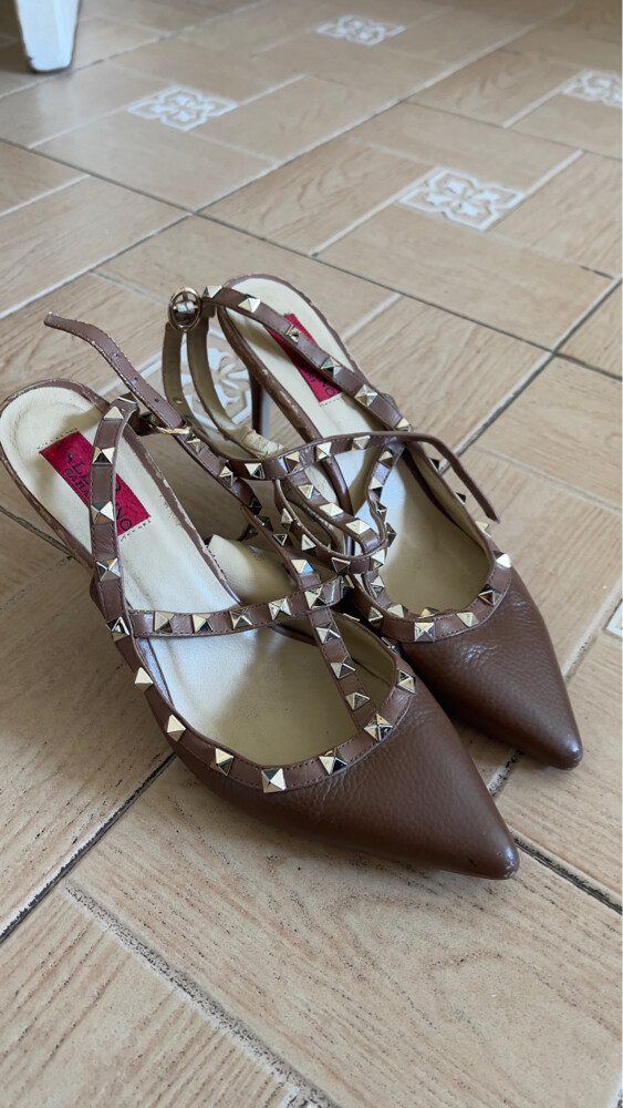 DESIGNER HEELS FOR SALE - 3