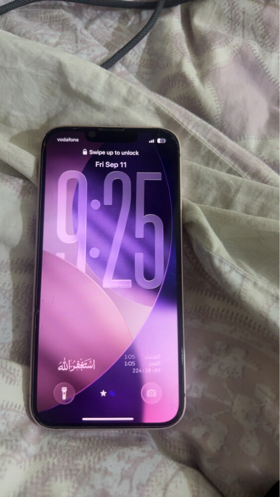 للبيع آيفون ١٣ بينك - 3