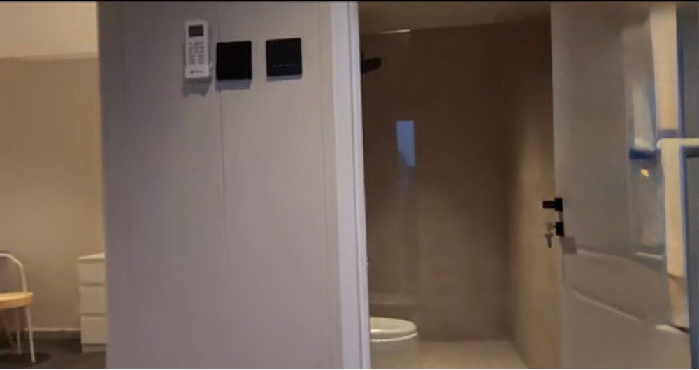 Cabin toilet kitchen - 3