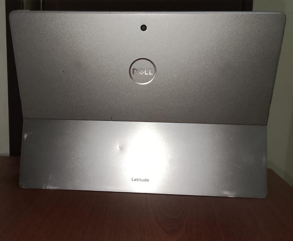 Dell i5 11th EVO, 8gb,256gb,4gb GPU - 3