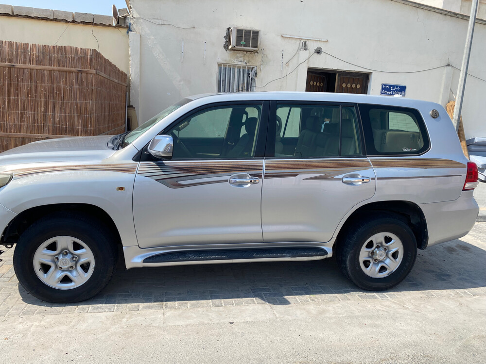 Toyota Land Cruiser VXR v8 - 6