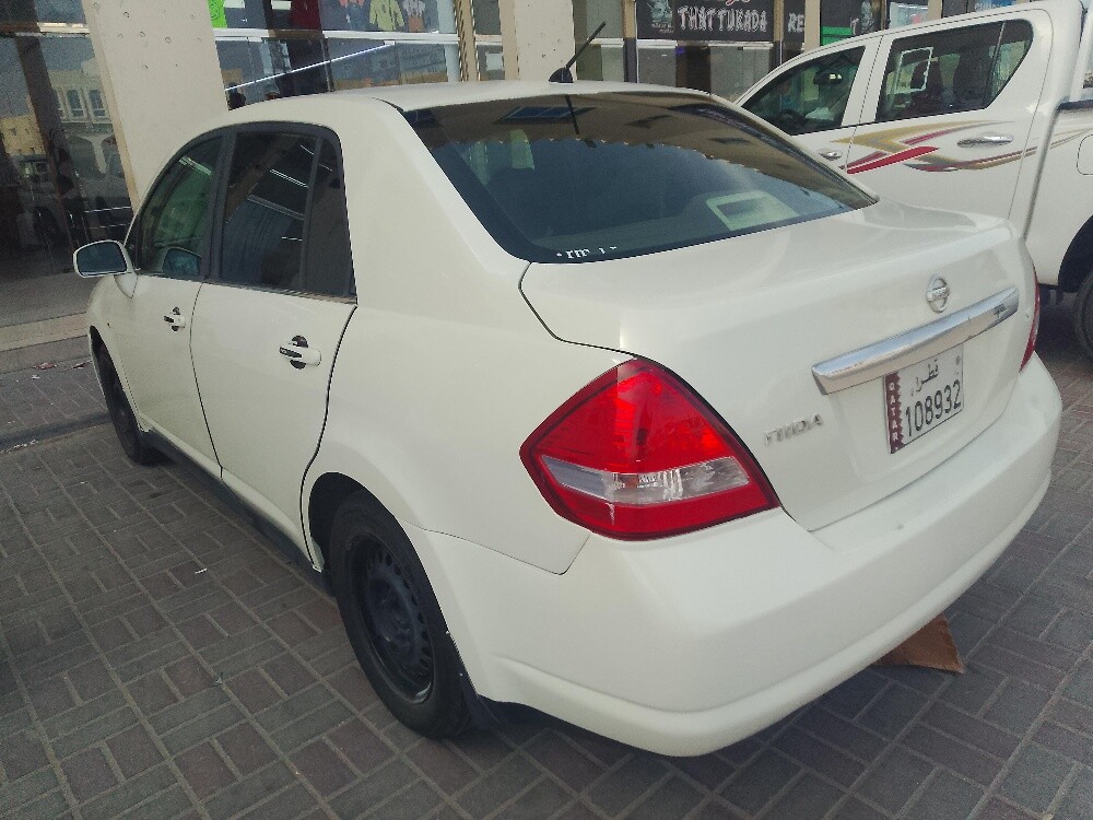 Nissan tida model 2008 - 2