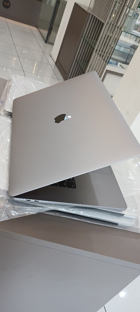Apple Maccbook pro 16 inch 2019 - 5
