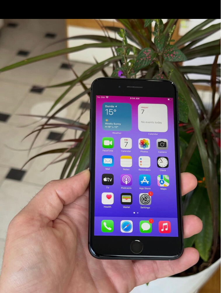 iPhone 8 plus  - 2