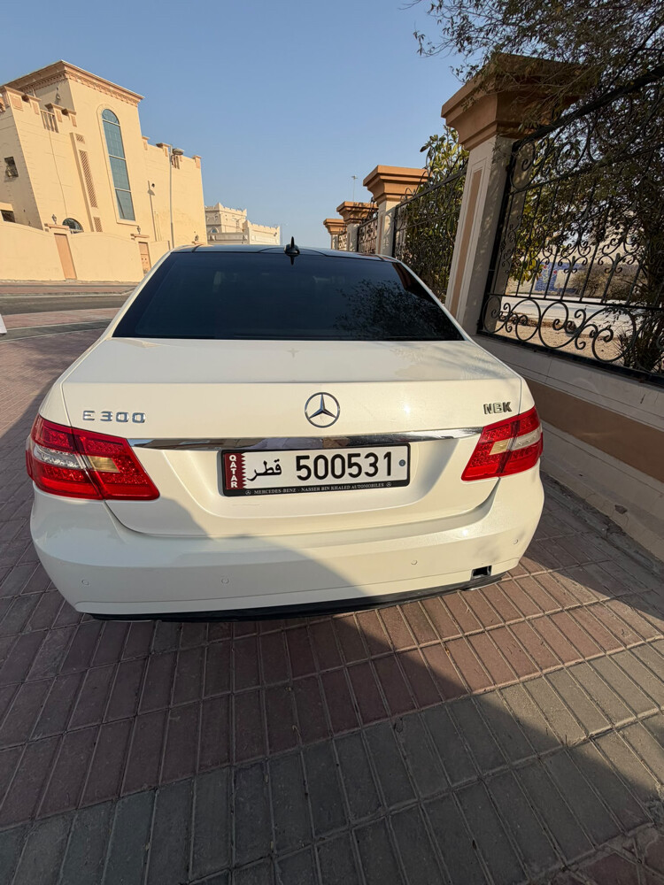 Mercedes-Benz E300 - 4