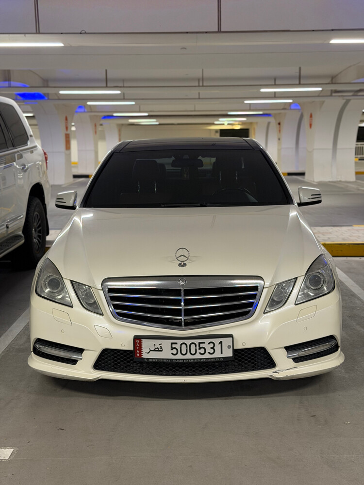 Mercedes-Benz E300 - 1
