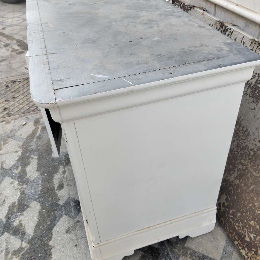 large table - 2