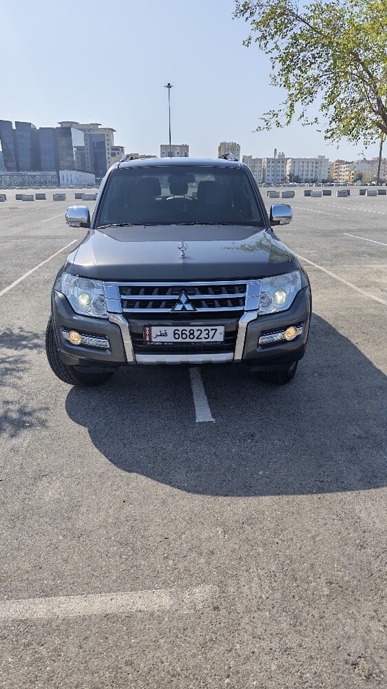 Mitsubishi Pajero (Full Options - 1