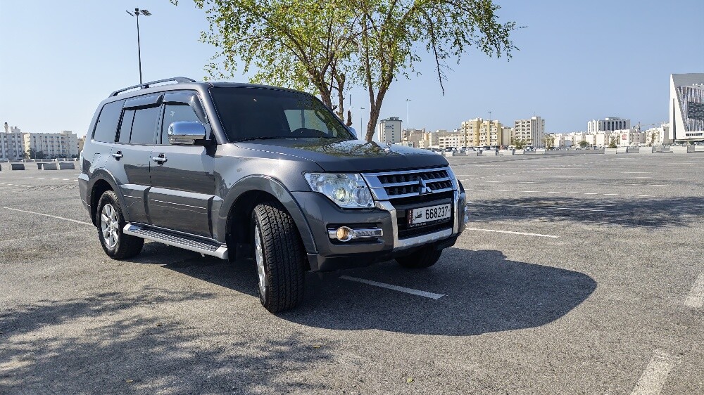 Mitsubishi Pajero (Full Options - 2
