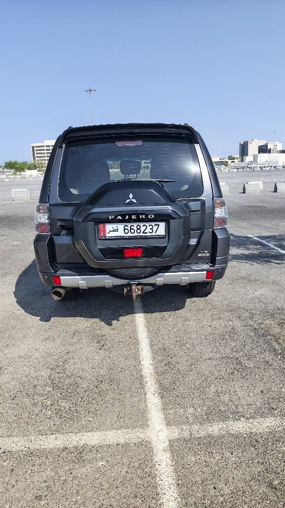 Mitsubishi Pajero (Full Options - 6