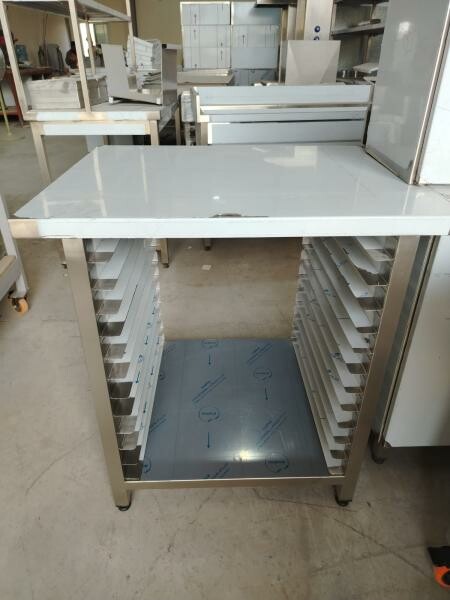 SS UPRIGHT SHELF & TRAY HOLDER - 11