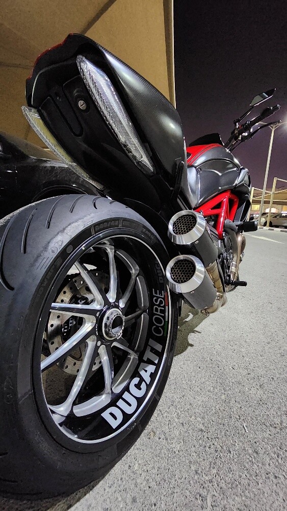 2011 Ducati Diavel Carbon - 3