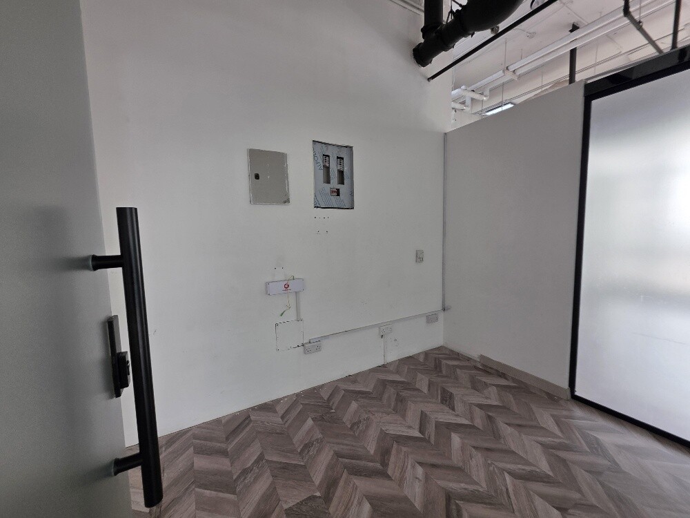 office for rent for in lusail - 4