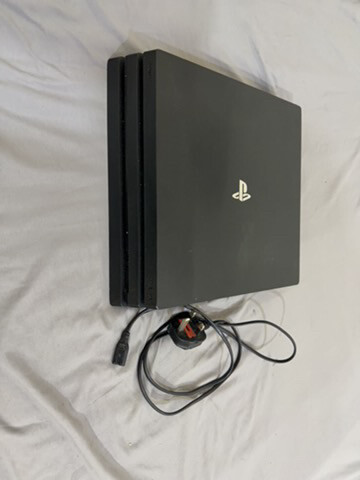 PlayStation 4 pro - 2