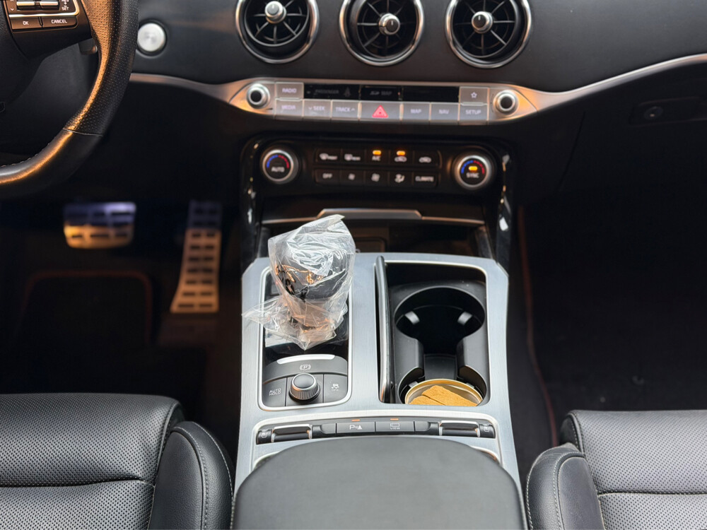 Kia Stinger GT 218 - 12