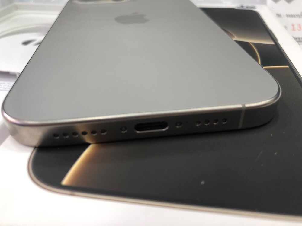 iphone 16 pro max - 6