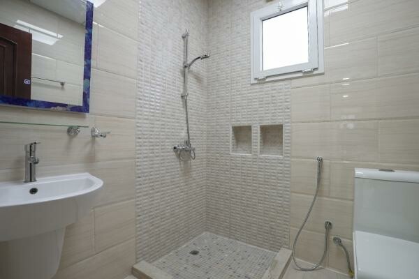 5 BR VILLA | POOL & GYM | 2 MO FREE - 8