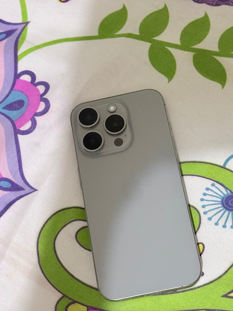 very nice phone nicely used  - 7
