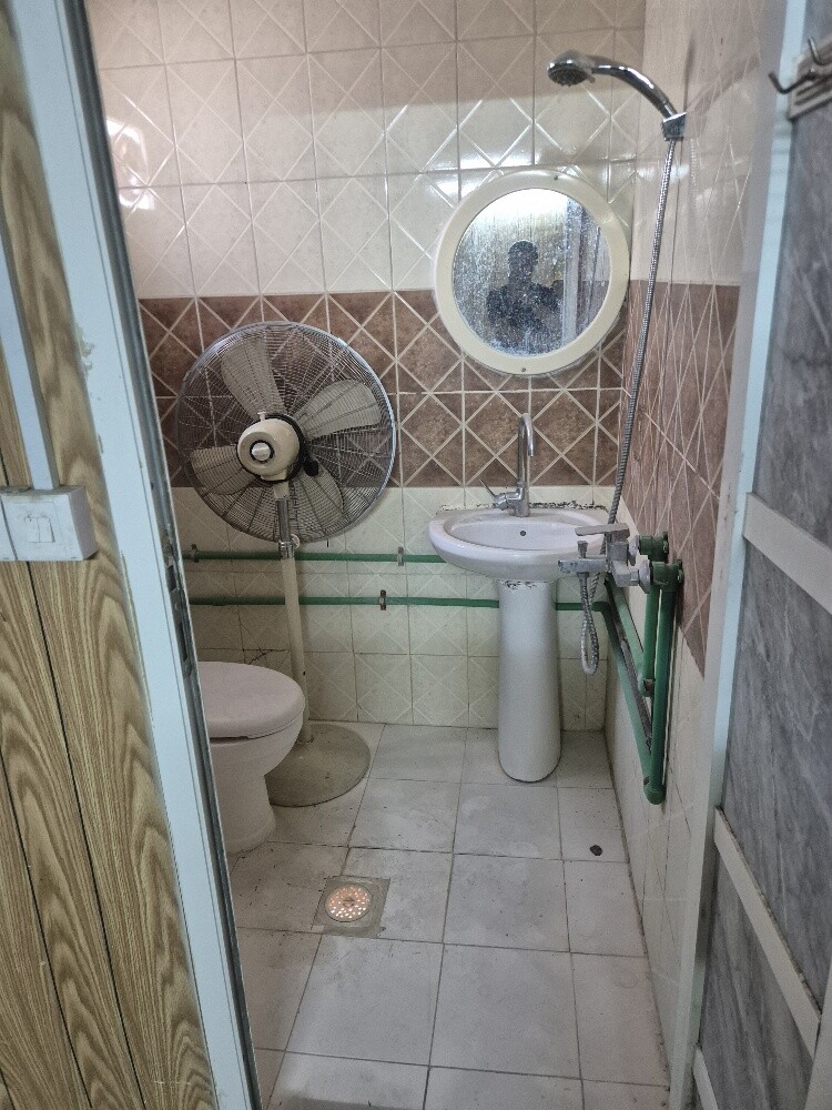 للبيع كبينة ثابته مع مكيف و حمام - 5