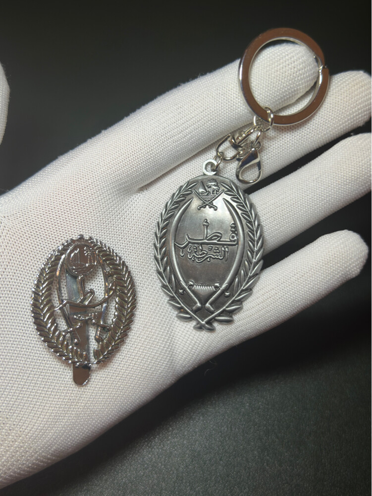 علاقة مفاتيح + شعار شرطة قطر  - 1