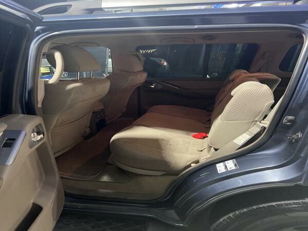 Nissan Pathfinder for Sale - 4
