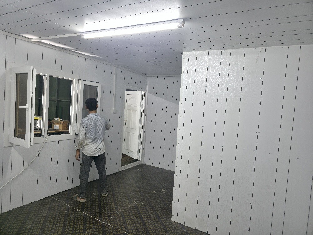 cabin toilet kitchen - 4
