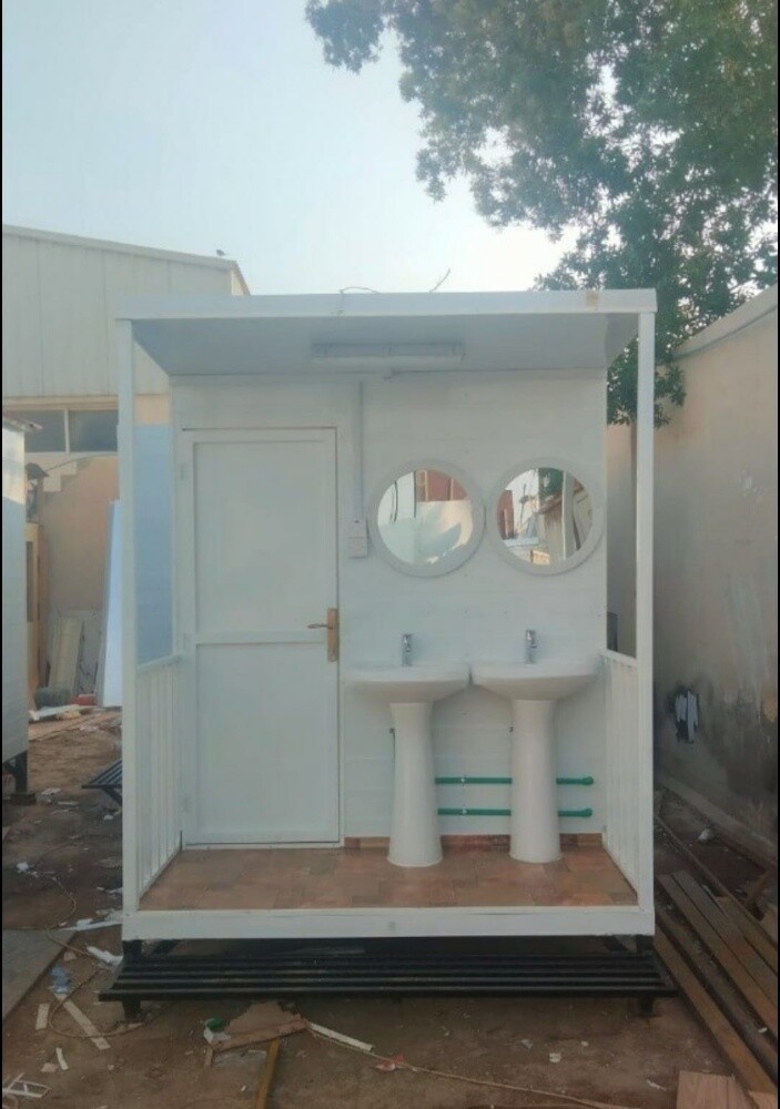cabin toilet kitchen - 4